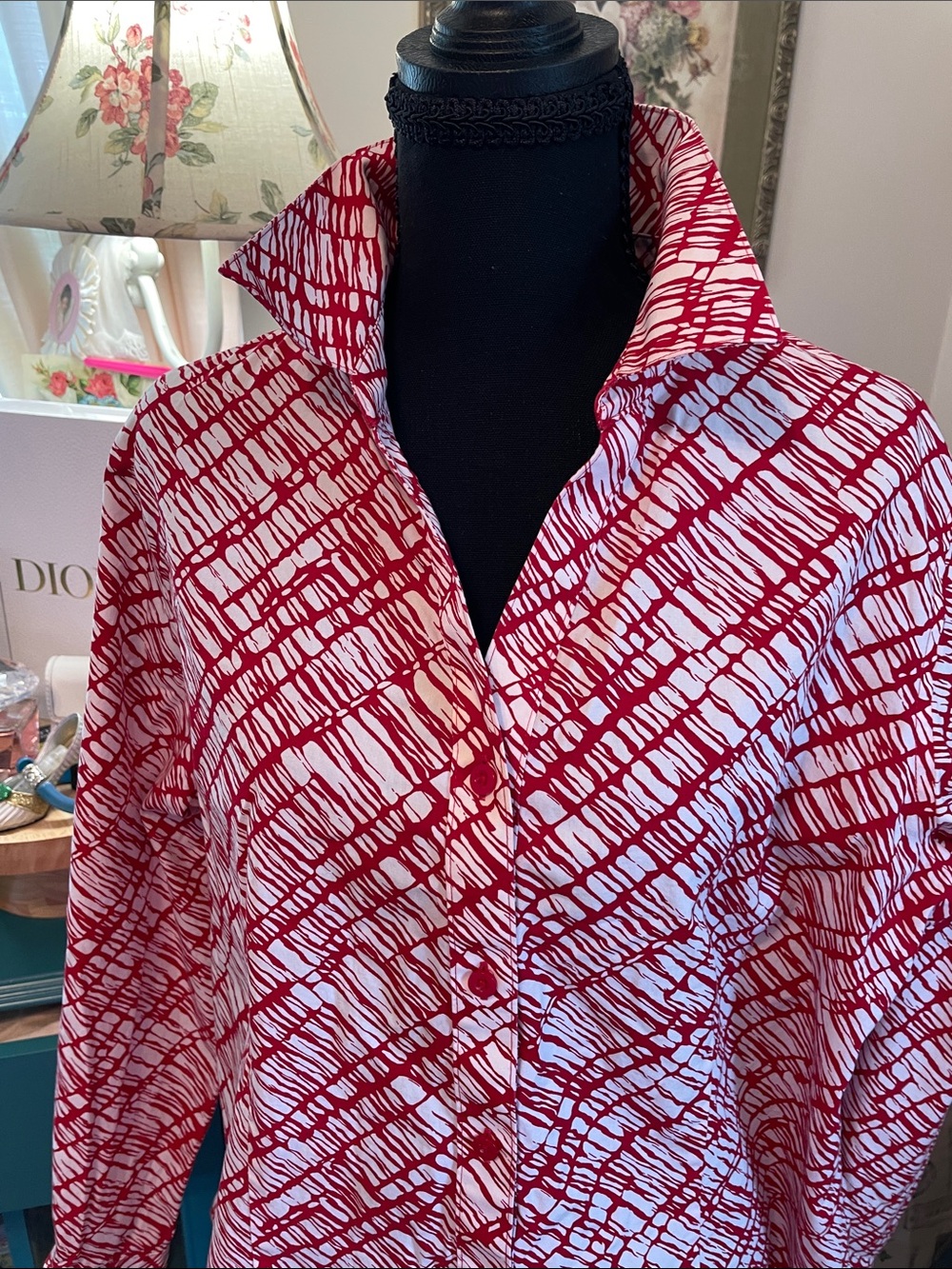 Womens Chico  Red & White Patterned Button-Up Shirt - Picture 3 of 11
